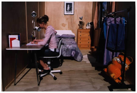 a cabin as an teenage bedroom